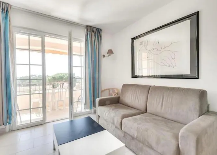 Of 44 M2 With Balcony In Saint-raphael شقة Saint-Raphaël