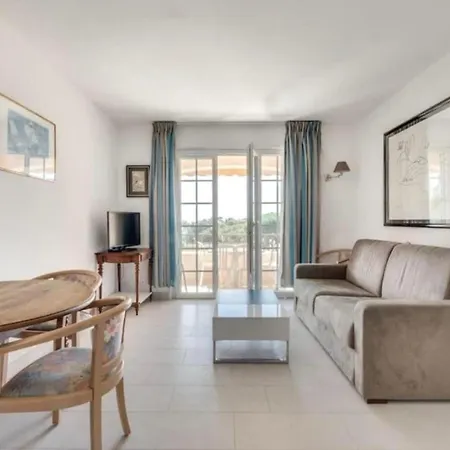 Apartment Of 44 M2 With Balcony In Saint-raphael Saint-Raphael (Var)