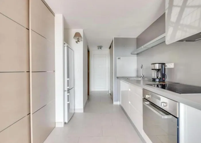 Of 44 M2 With Balcony In Saint-raphael Apartamento